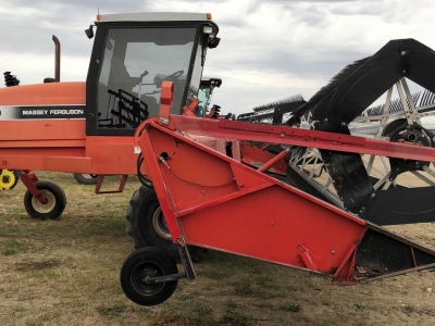 Massey Ferguson 220 Windrower with 30\' Draper Header